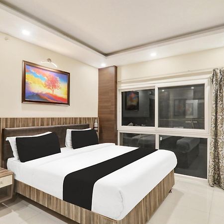 Super Townhouse Kankarbagh Formerly Kunwar Alcajars Patna  Exterior photo
