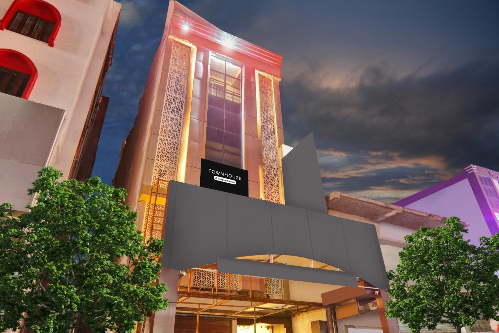 Super Townhouse Kankarbagh Formerly Kunwar Alcajars Patna  Exterior photo